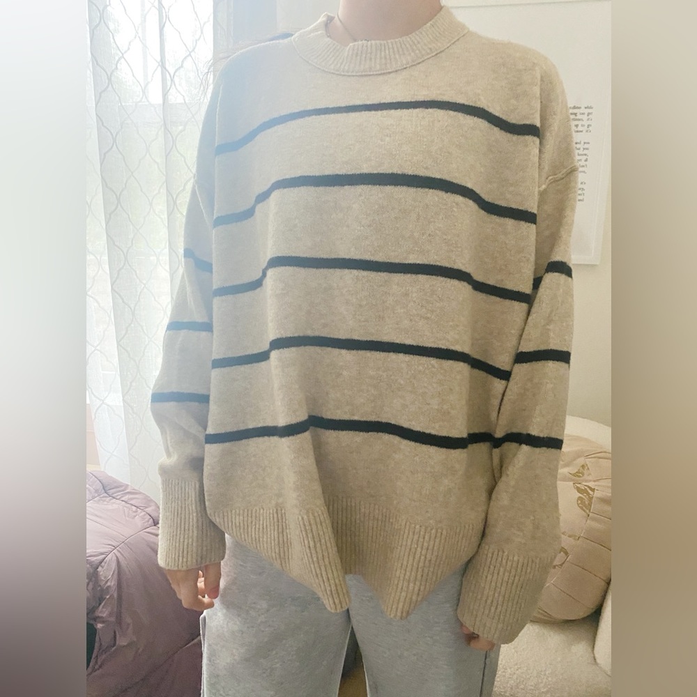 aerie cream and black striped medium sweater